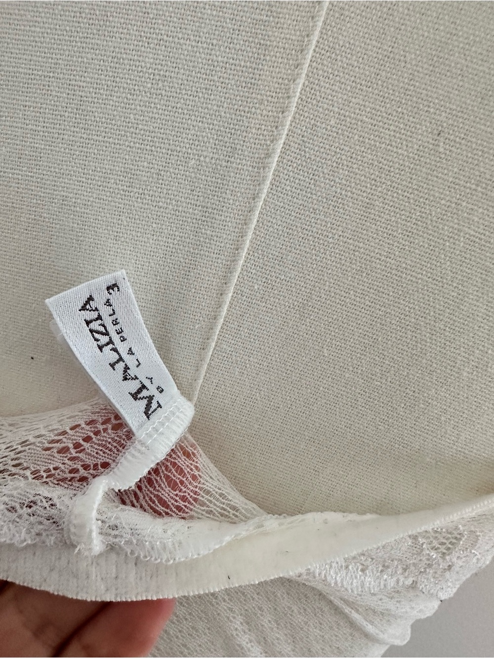 La Perla Elegant White  Lace Chemise - Picture 9 of 9